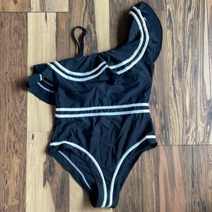 Black and white ruffle bathing suit